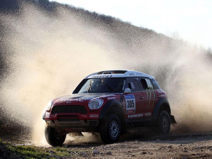  Mini Cooper Countryman All4 Dakar 2010 года  (фото 7 из 9)